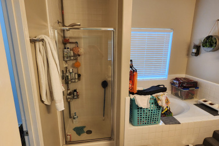 Cinco-Ranch-Bathroom-Before