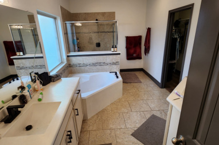 Katy-Bathroom-Before-6a