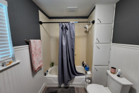 Onalaska-Bathroom-Before
